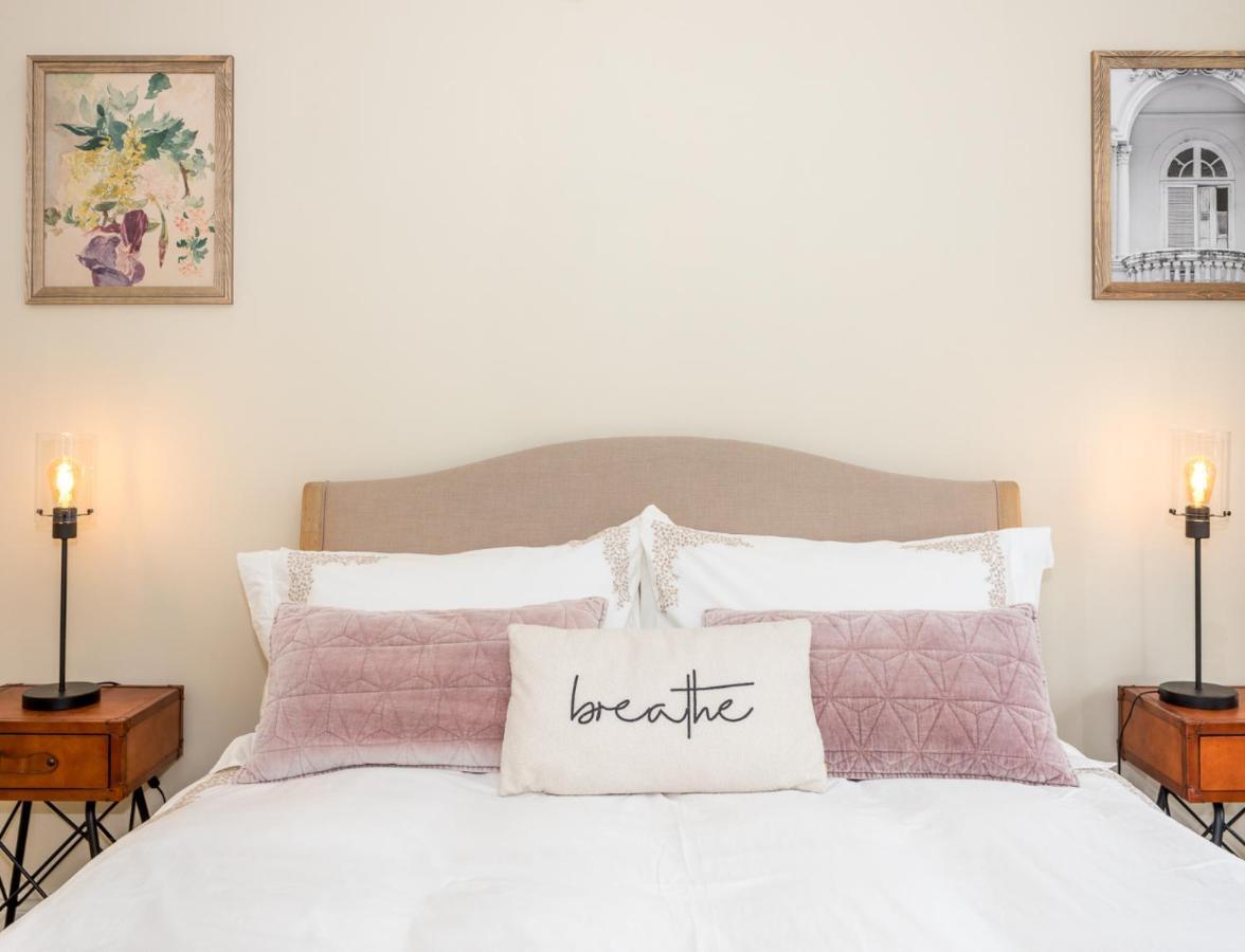 Fashionable Chic Townhouse In D4 Dublin Exterior foto